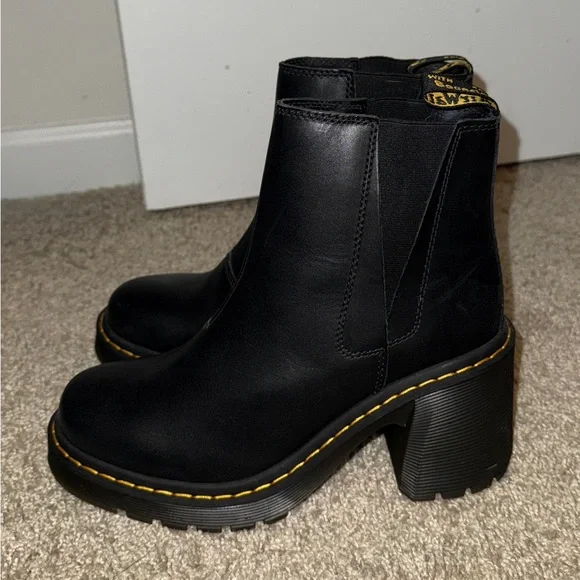 Dr Martens Leather Boots - Picture 4 of 5